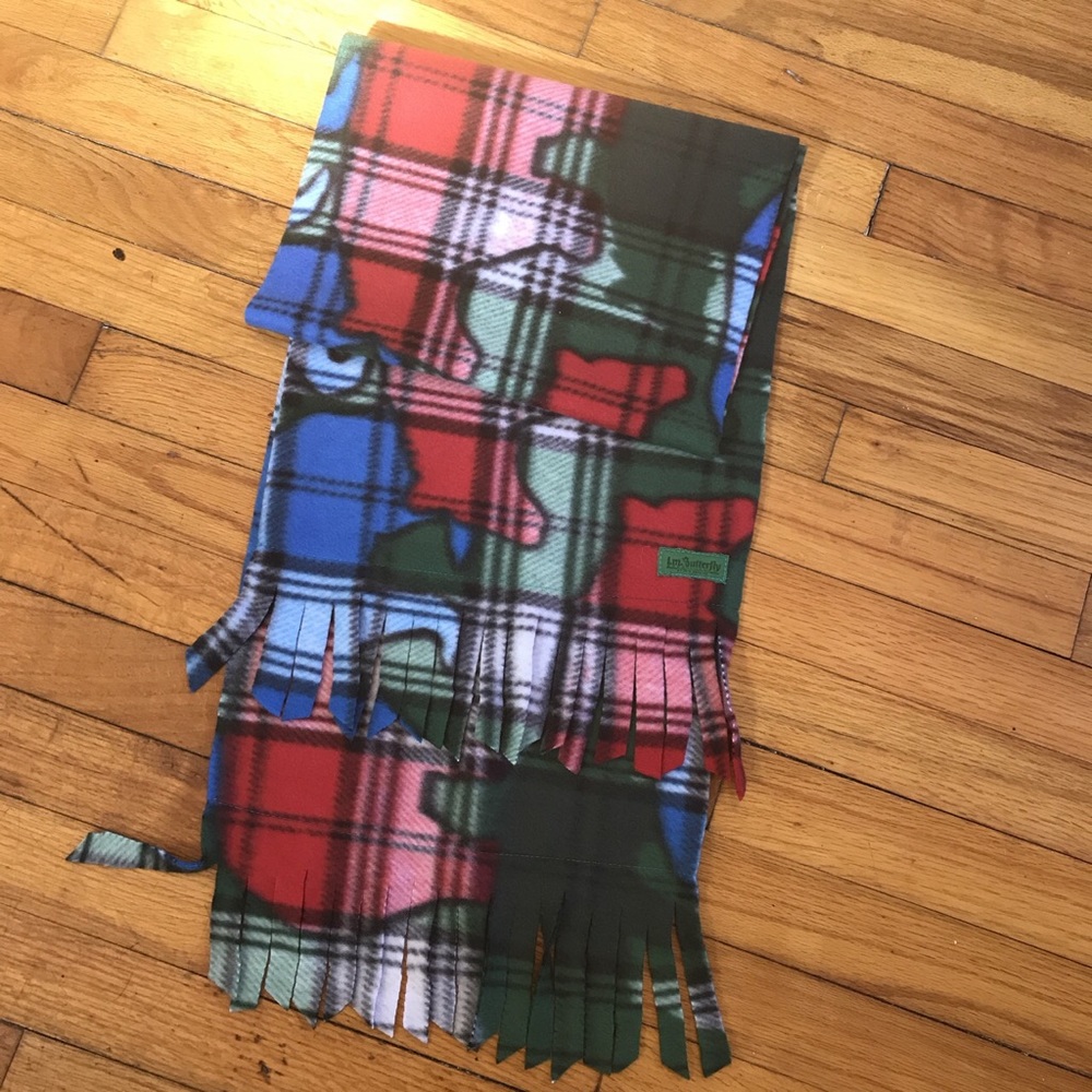 Plaid Bear Scarf - Picture 4 of 4